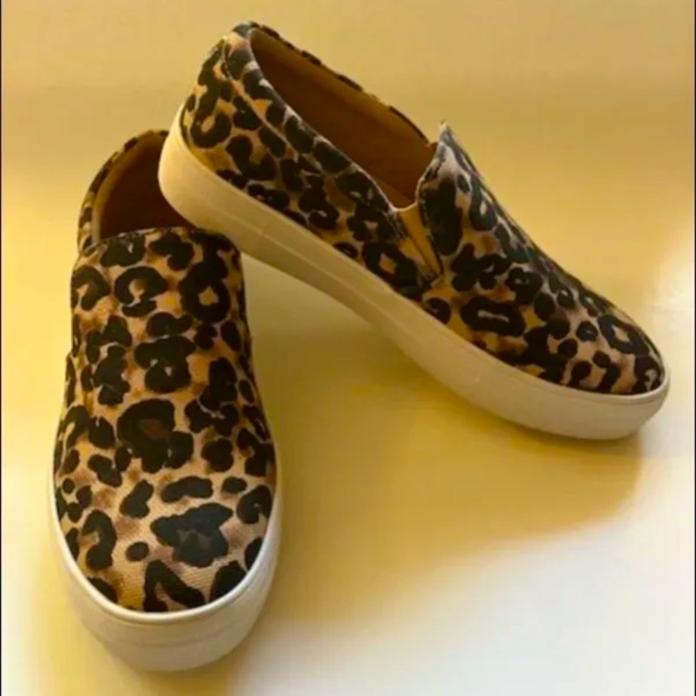 Steve Madden Leopard print size 8